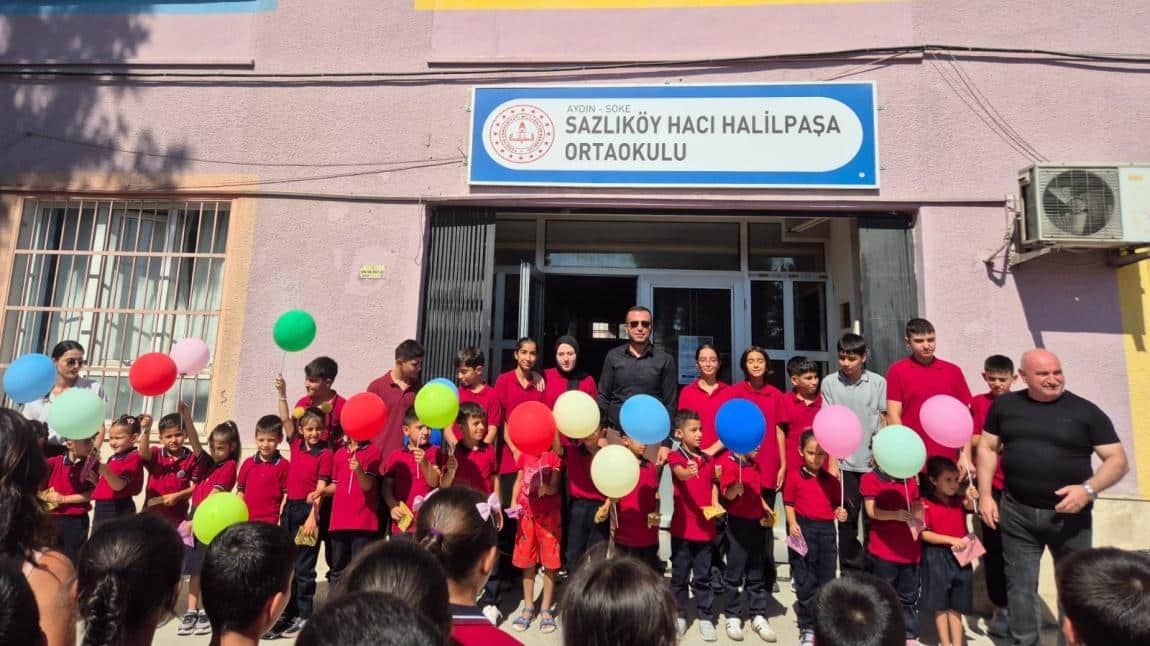 Sazlıköy Hacı Halil Paşa İlk ve Ortaokulunda İlköğretim Haftası heyecan ve coşkuyla kutlandı.